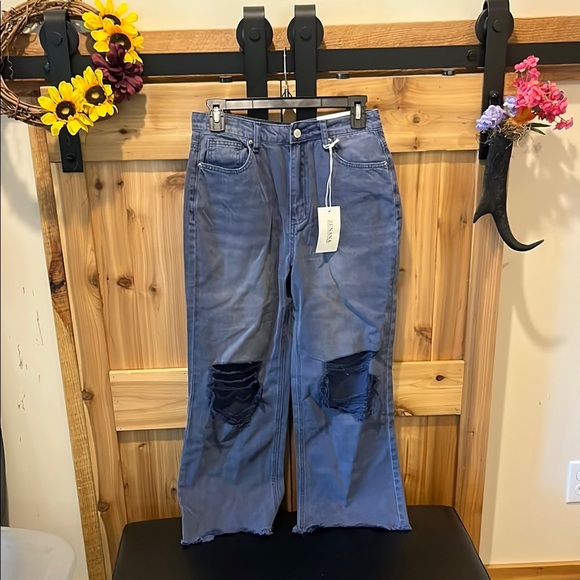 Zenana Outfitters Wide Leg Crop Jeans in Dark Blue - Picture 2 of 12